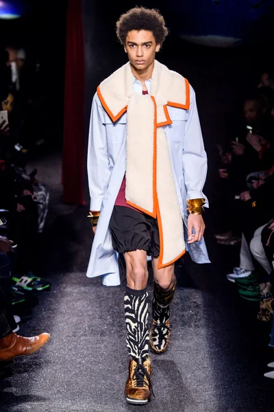 Look 4